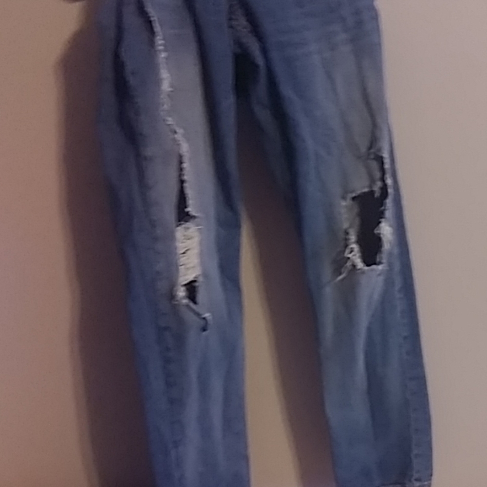 Ripped boy friend jeans